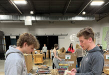 ACHS Seniors Volunteer for Day of Service